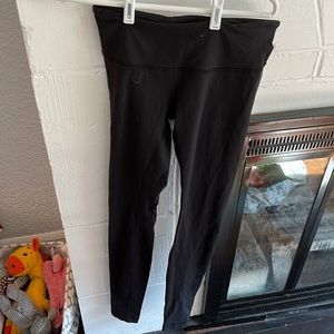 Black lulu lemon leggings size 6